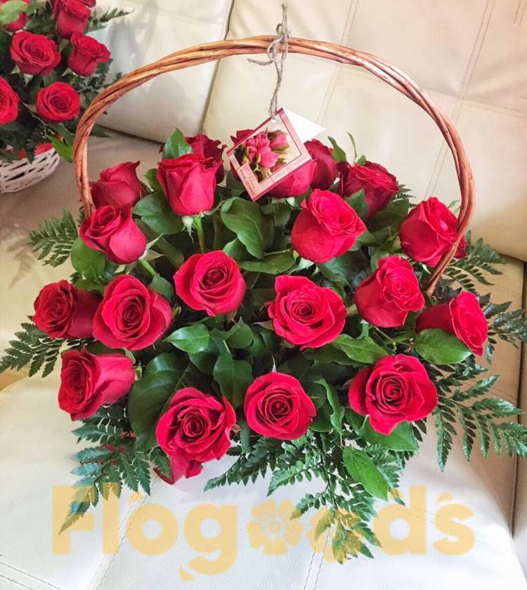Корзина «Донна роза» за 12 371 руб.